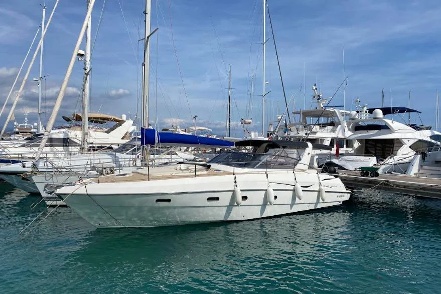 BoatPhoto.coverAlt
