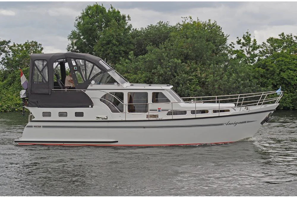 BoatPhoto.coverAlt