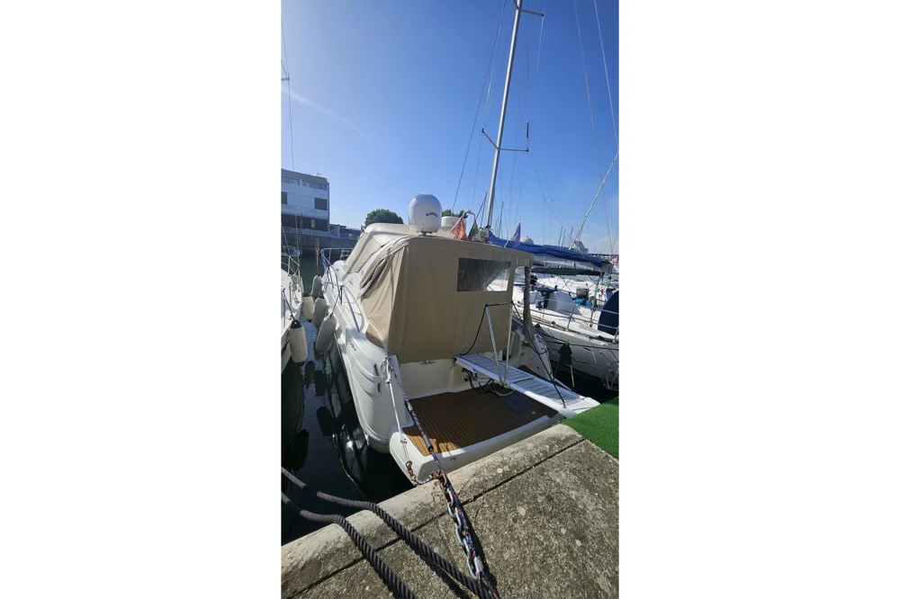 BoatPhoto.alt