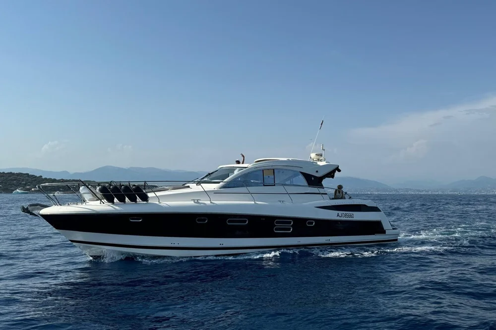 BoatPhoto.coverAlt