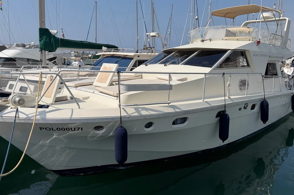 BoatPhoto.coverAlt