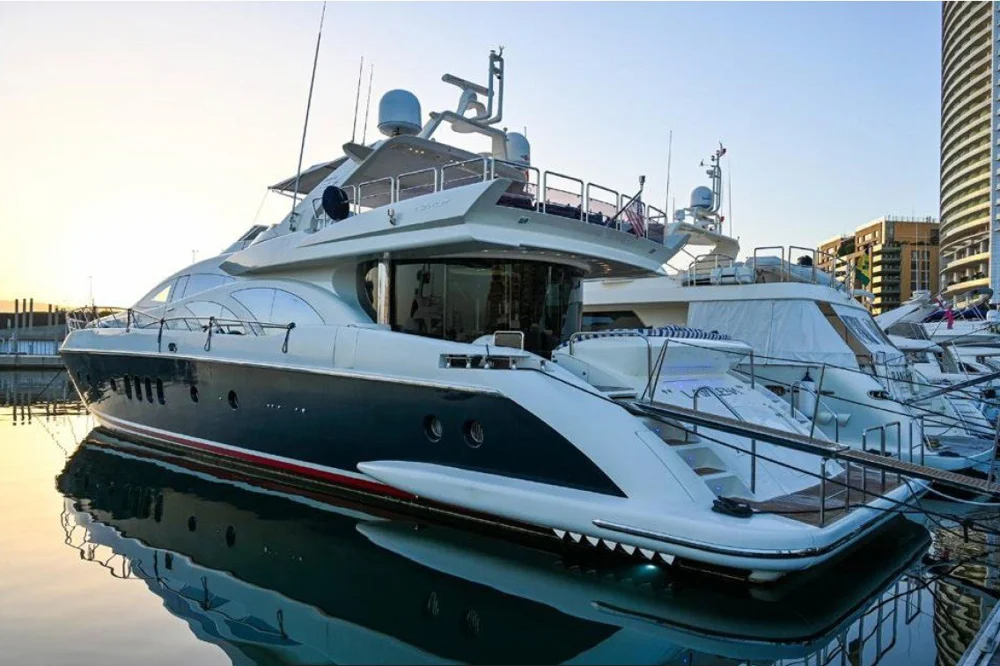 BoatPhoto.coverAlt