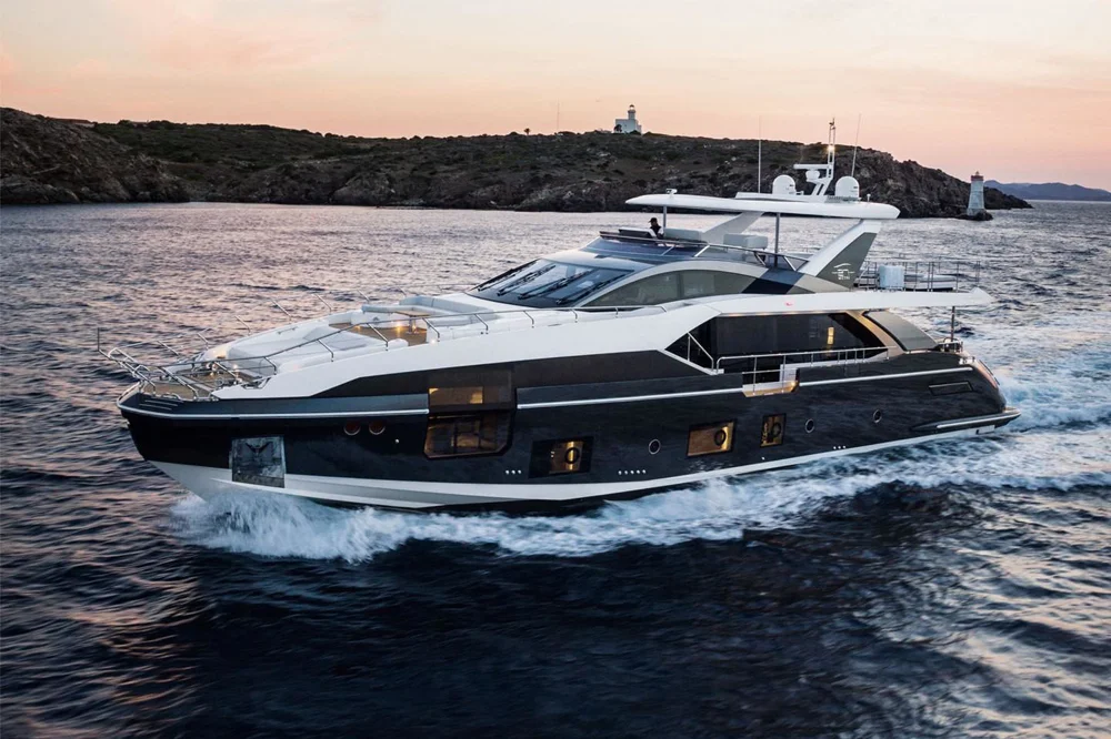 BoatPhoto.coverAlt