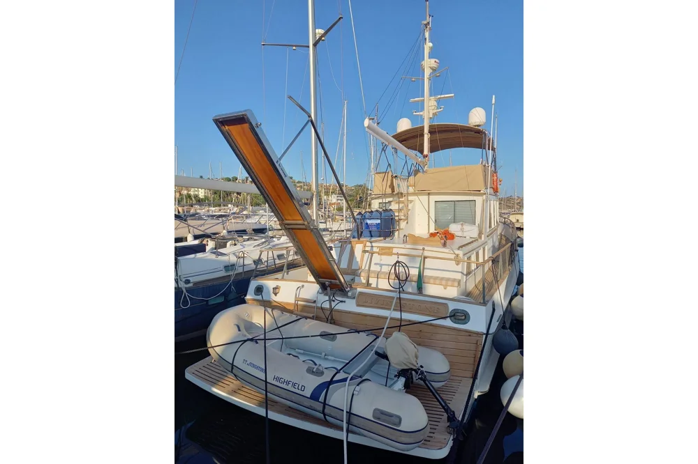 BoatPhoto.coverAlt