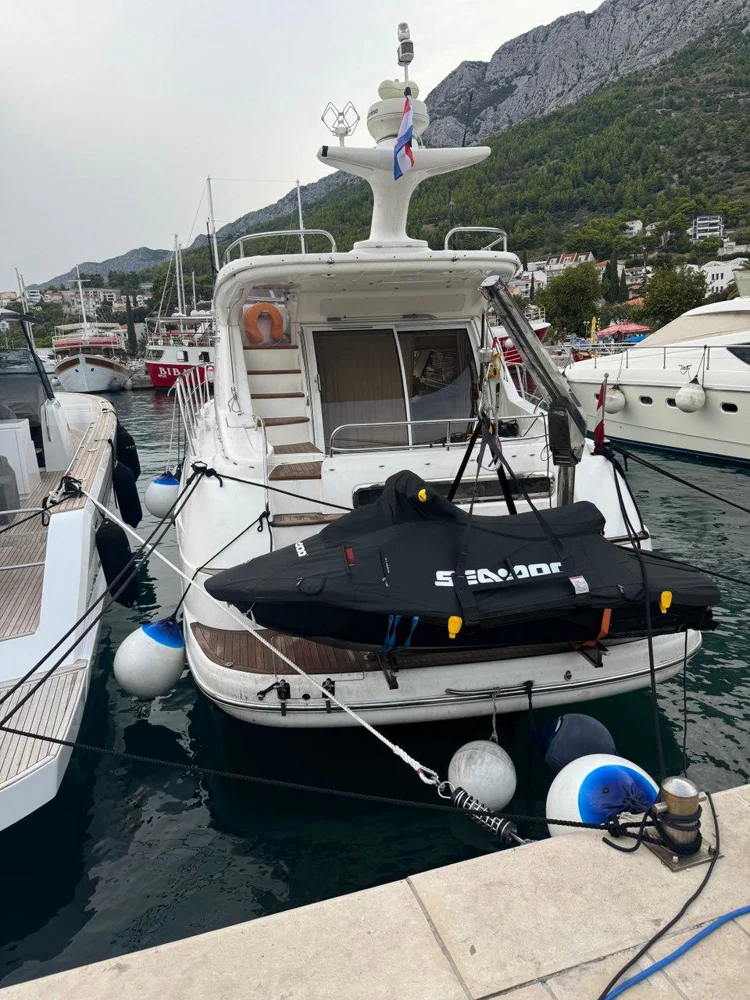 2006 SEALINE F43 for sale in Hvar, Croatia, photo 3 of 5