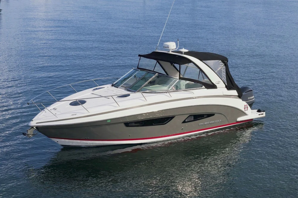 2018 Regal Boats 33 XO for sale, photo 2 of 5