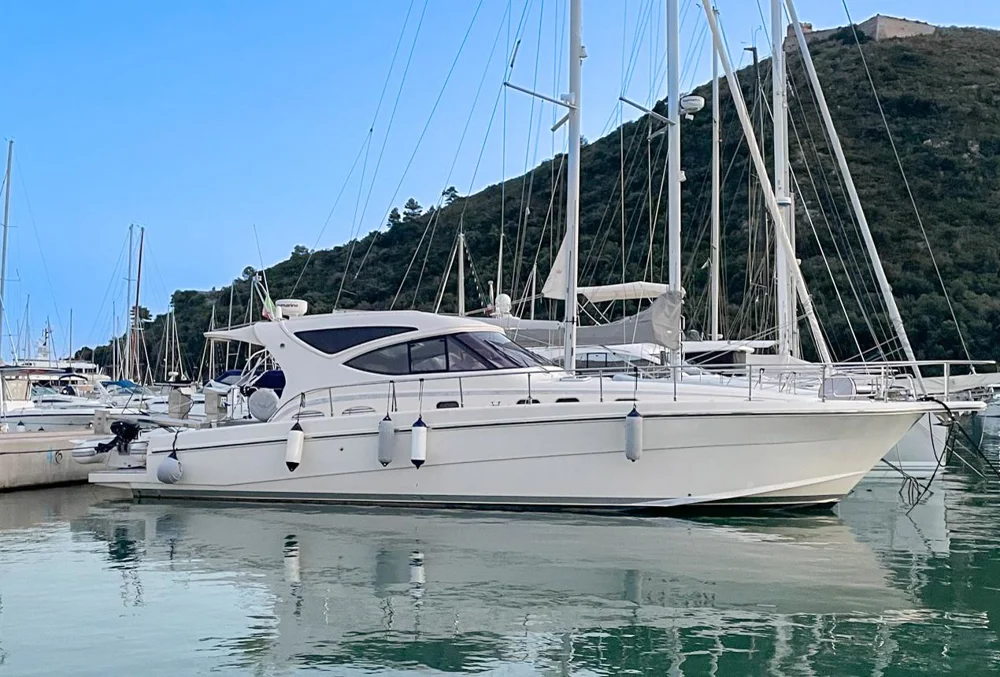 BoatPhoto.coverAlt