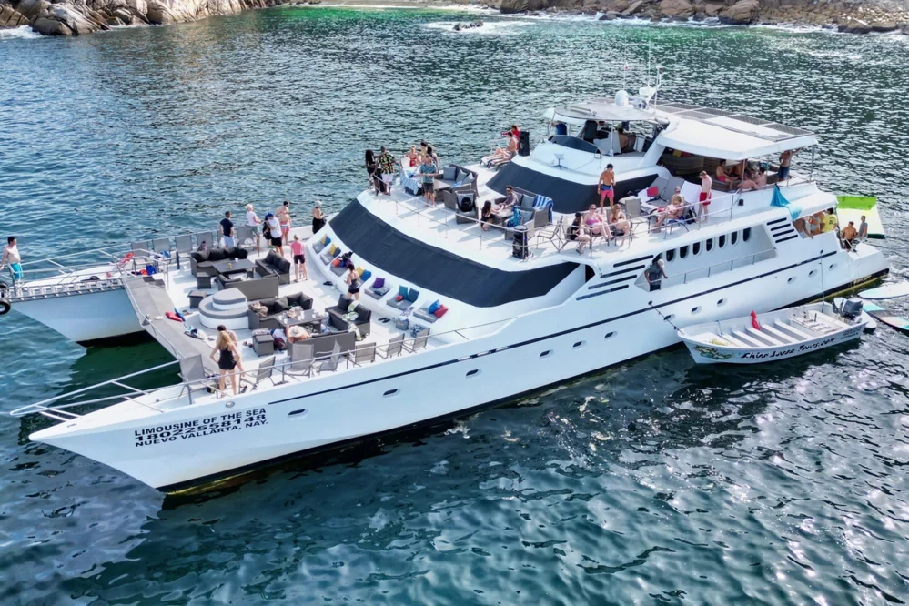 BoatPhoto.coverAlt