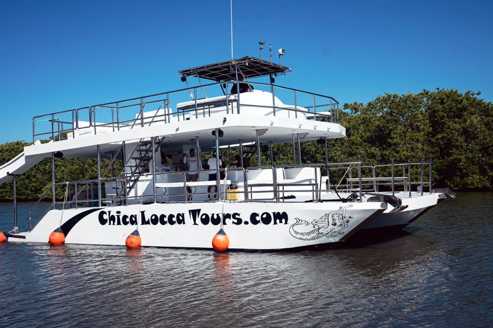 BoatPhoto.coverAlt