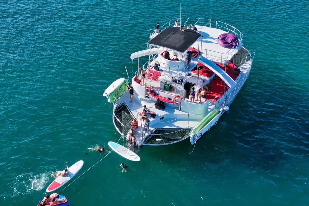 BoatPhoto.alt