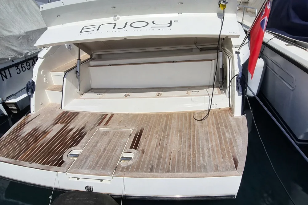 BoatPhoto.alt