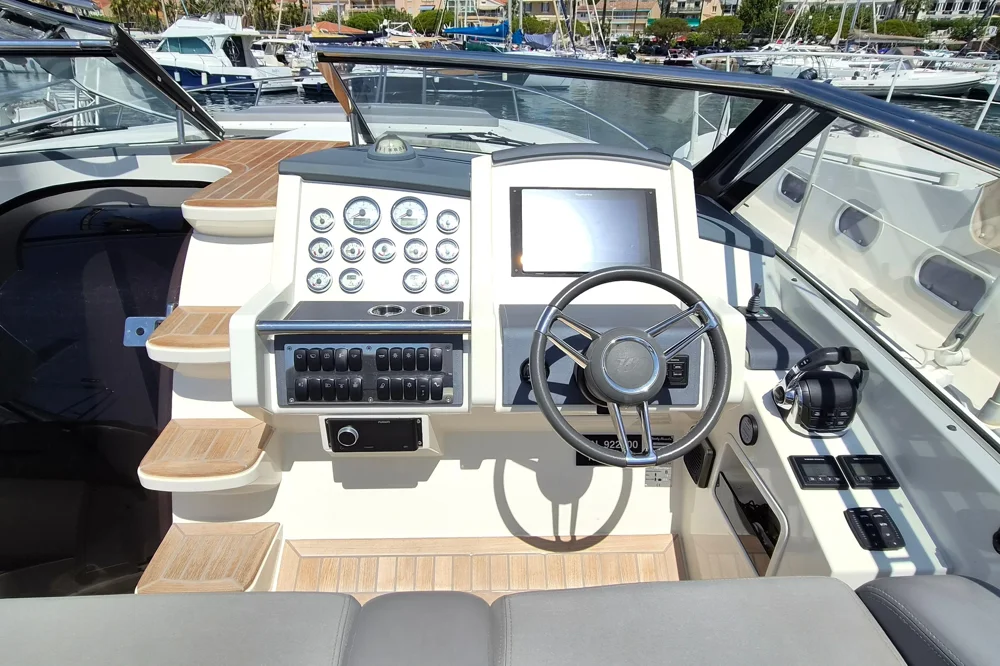 BoatPhoto.alt