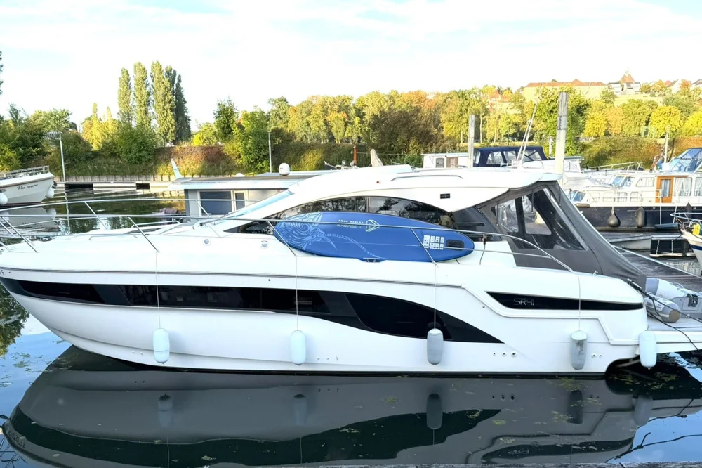 BoatPhoto.coverAlt