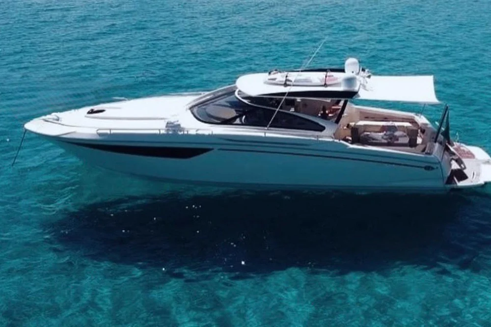 BoatPhoto.coverAlt