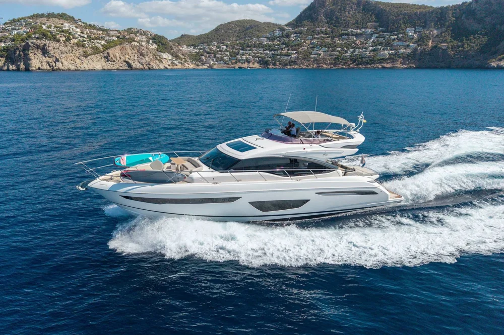 BoatPhoto.coverAlt