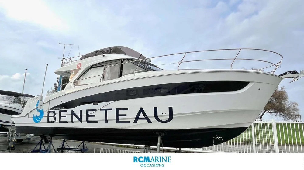BoatPhoto.coverAlt