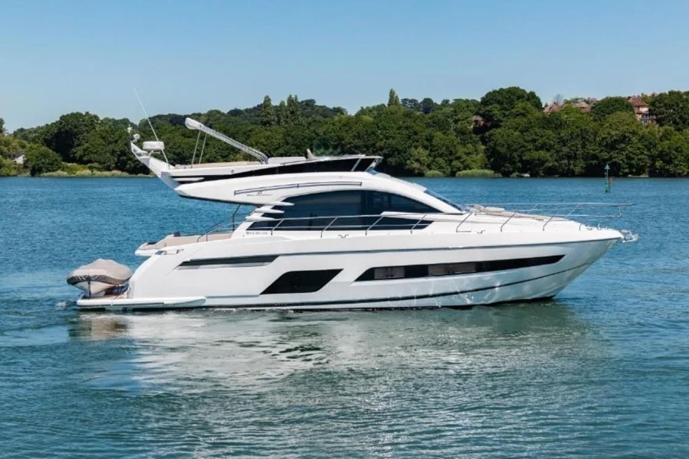 BoatPhoto.coverAlt