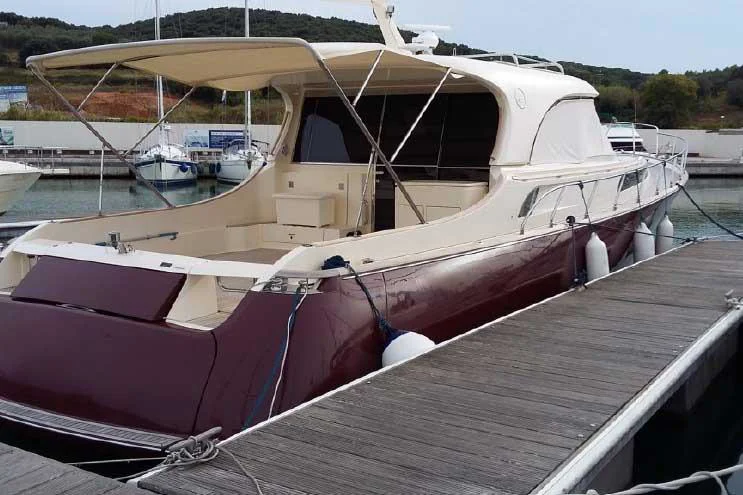BoatPhoto.coverAlt