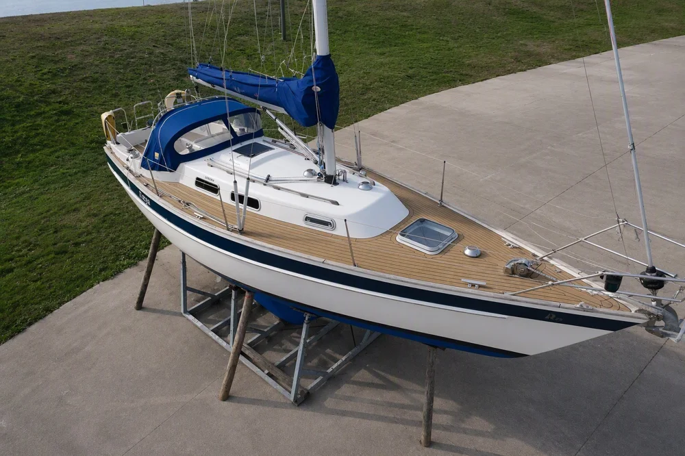 BoatPhoto.coverAlt