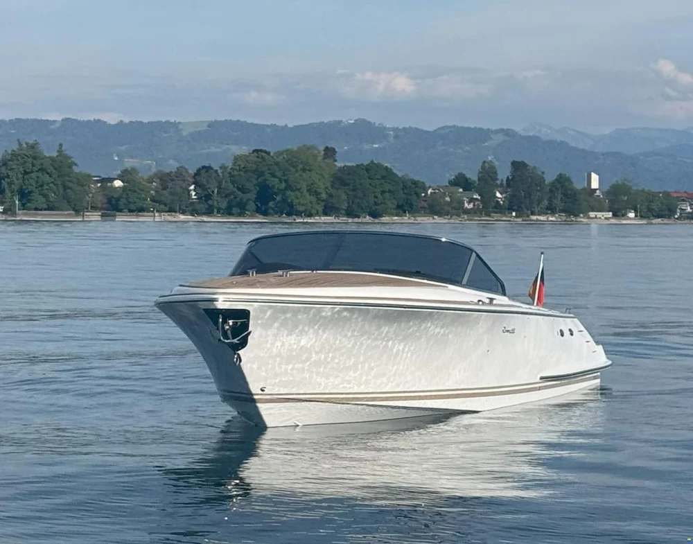 BoatPhoto.coverAlt
