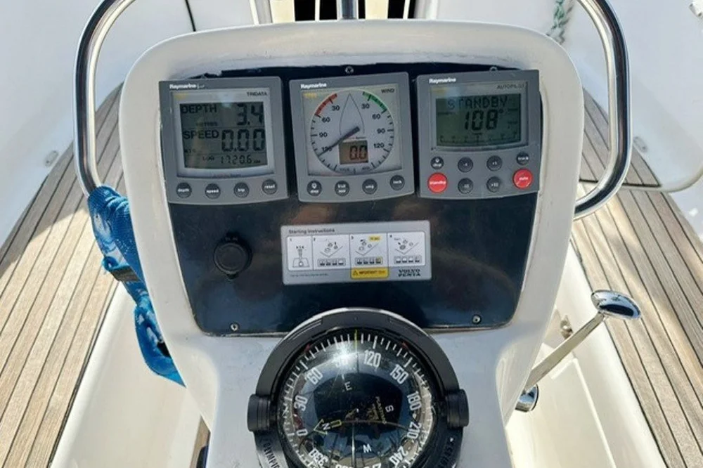 2003 Bavaria 32 for sale in Alicante, Spain, photo 2 of 3