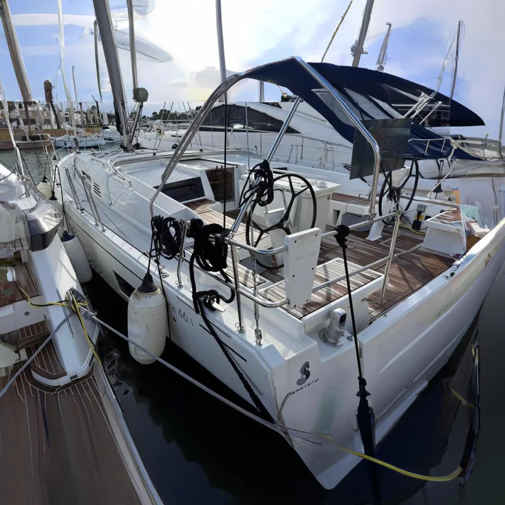 BoatPhoto.coverAlt
