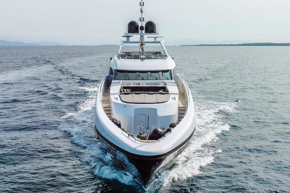 2007 Heesen Yachts 4400 for sale in Álimos, Greece, photo 3 of 5