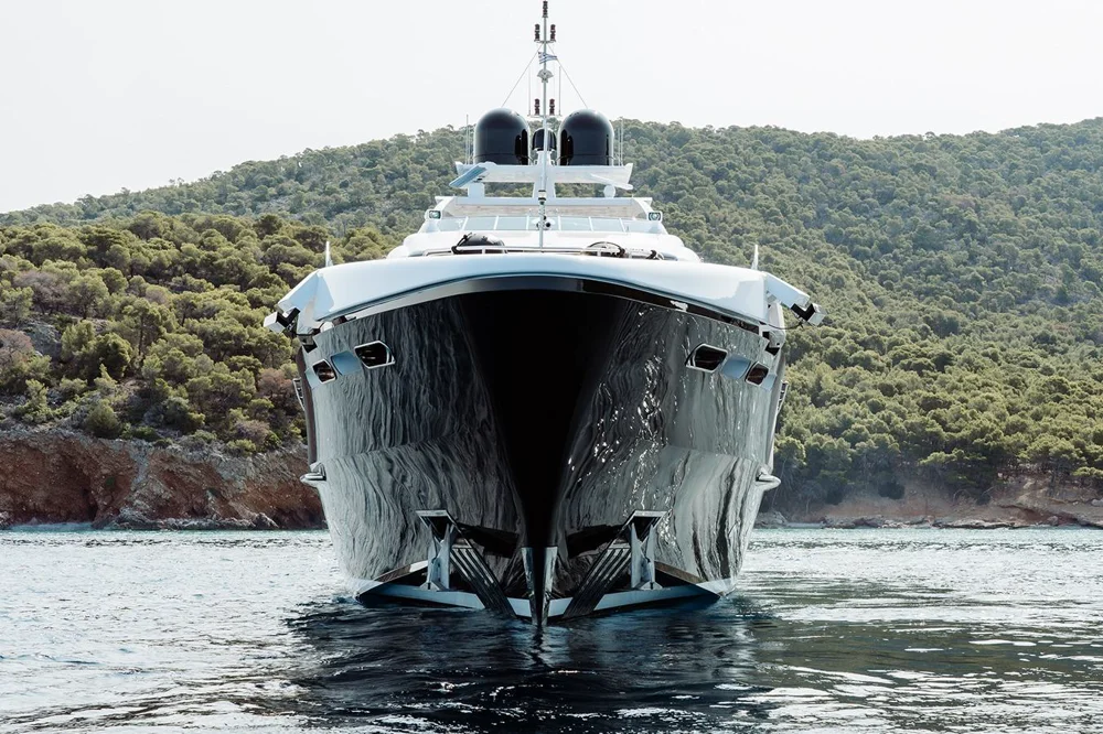2007 Heesen Yachts 4400 for sale in Álimos, Greece, photo 4 of 5