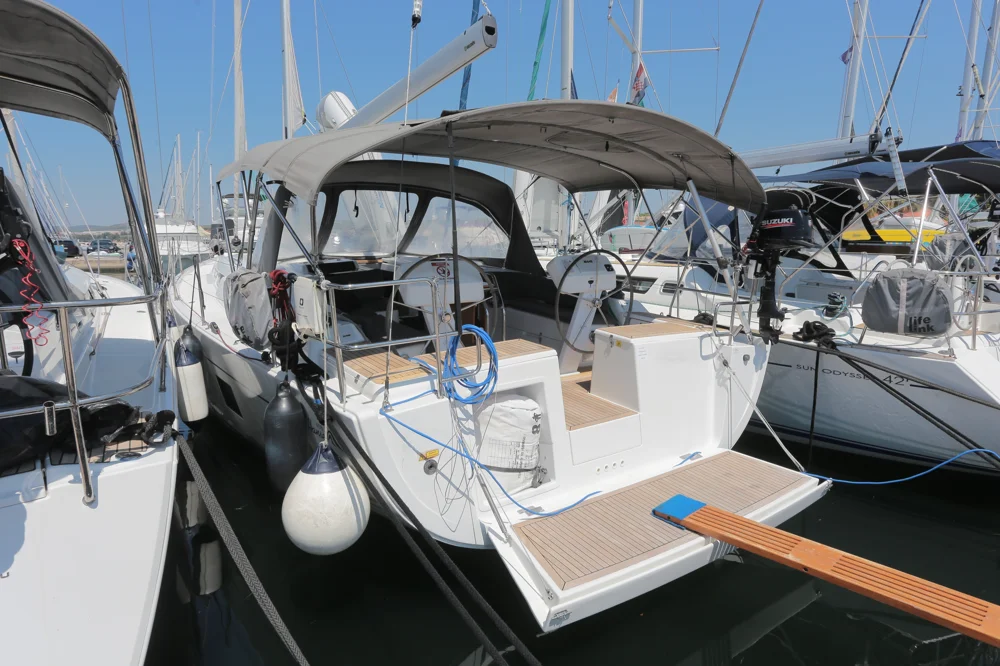 BoatPhoto.coverAlt