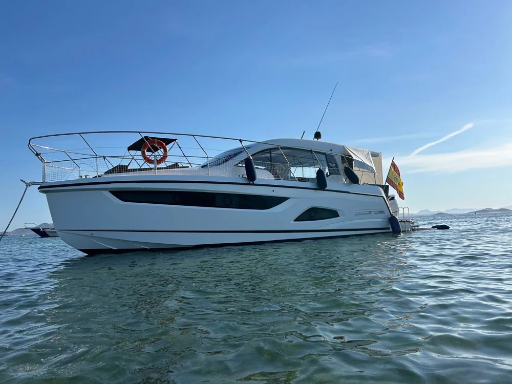 BoatPhoto.coverAlt