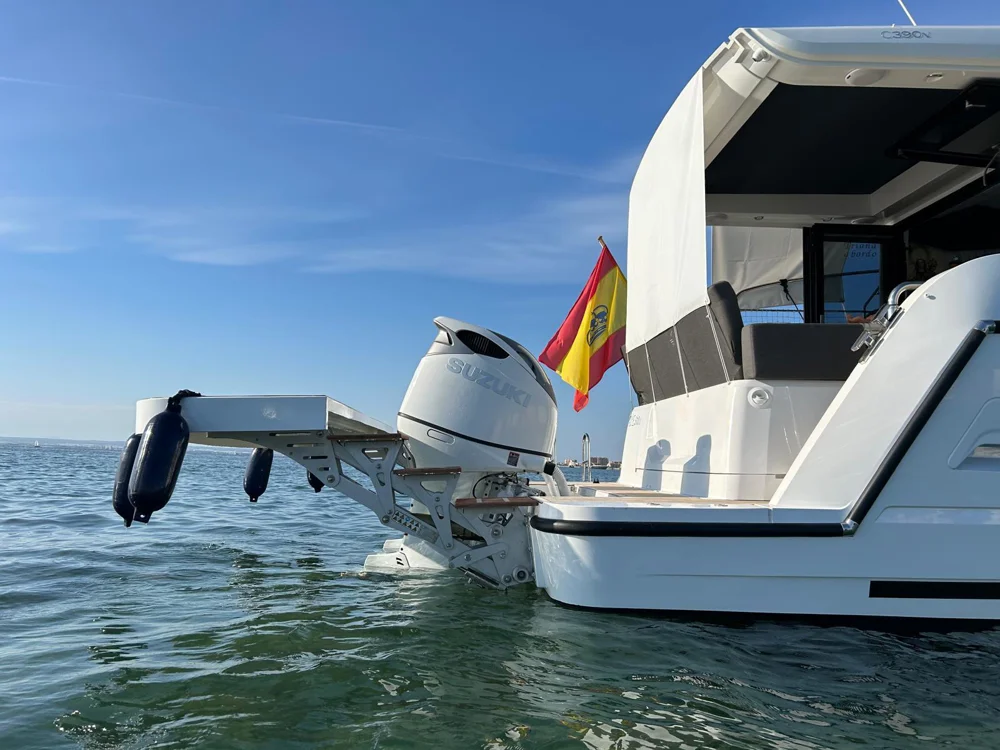 BoatPhoto.alt