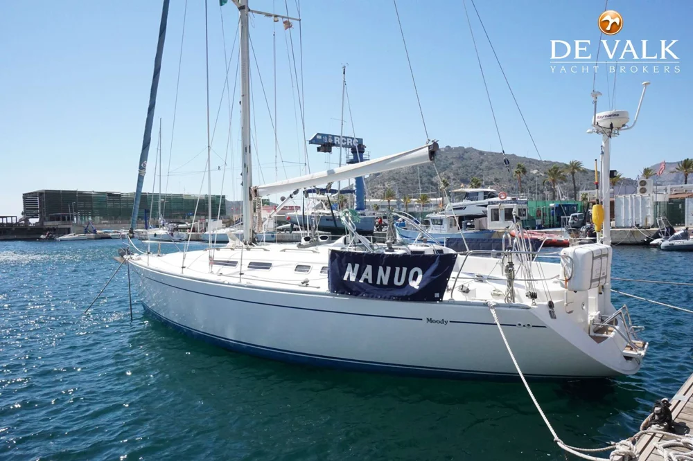 1996 Moody 38 for sale, photo 3 of 5