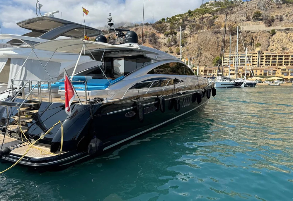 BoatPhoto.coverAlt