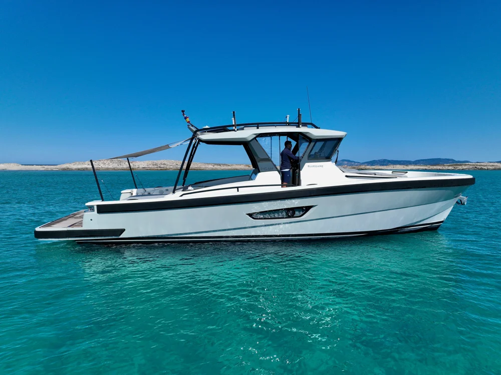 2019 BLUEGAME BG42 for sale in Ibiza, Spain, photo 3 of 5