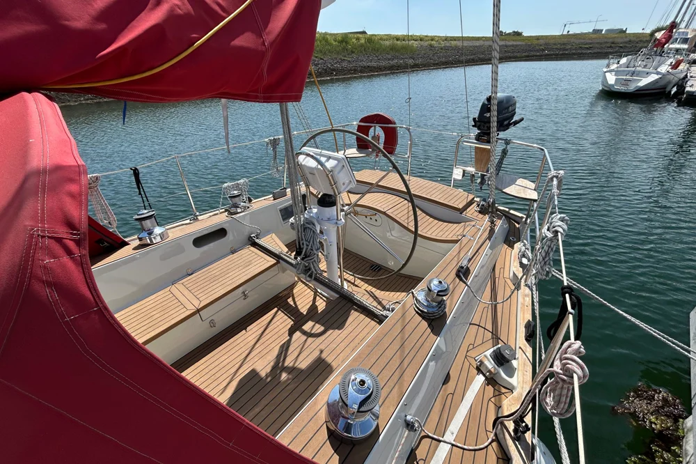 1997 Van de Stadt Caribbean 42 for sale, photo 3 of 5