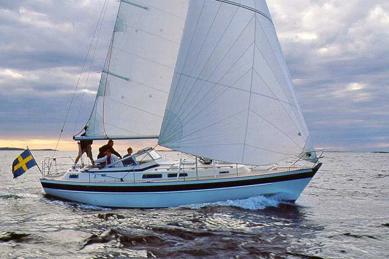 BoatPhoto.coverAlt