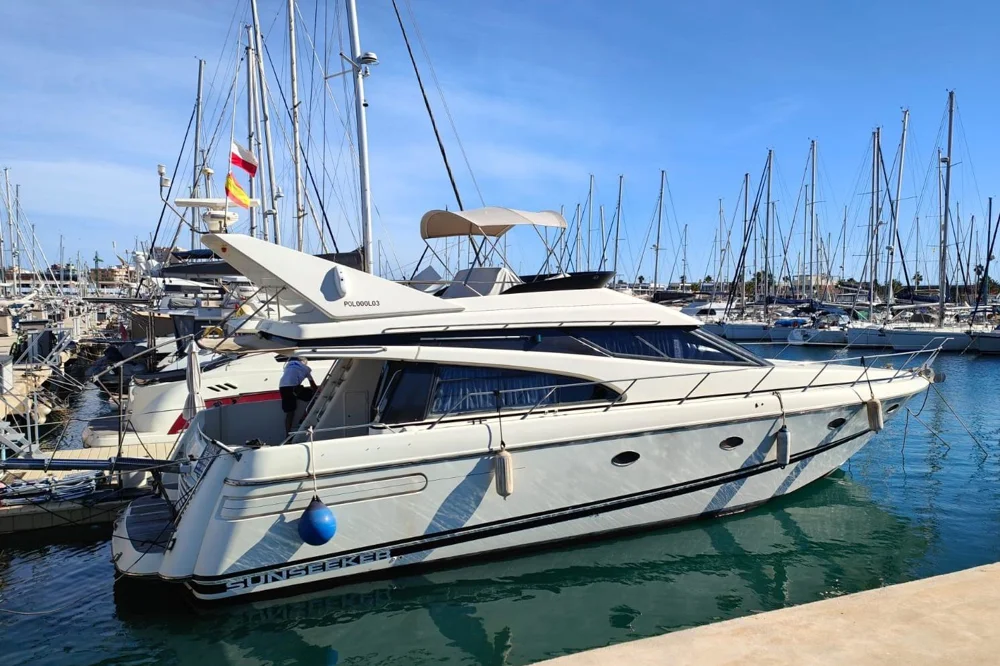 BoatPhoto.coverAlt
