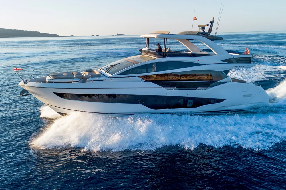 BoatPhoto.coverAlt