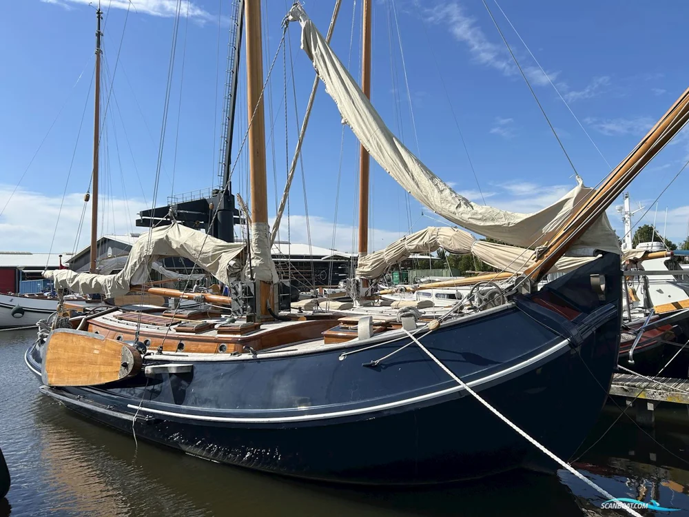 BoatPhoto.coverAlt