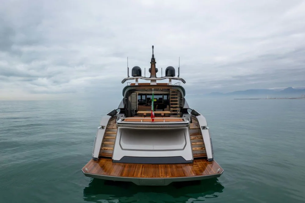 BoatPhoto.alt