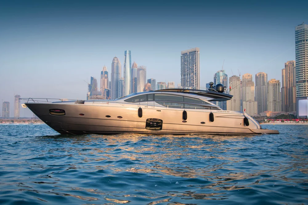BoatPhoto.coverAlt