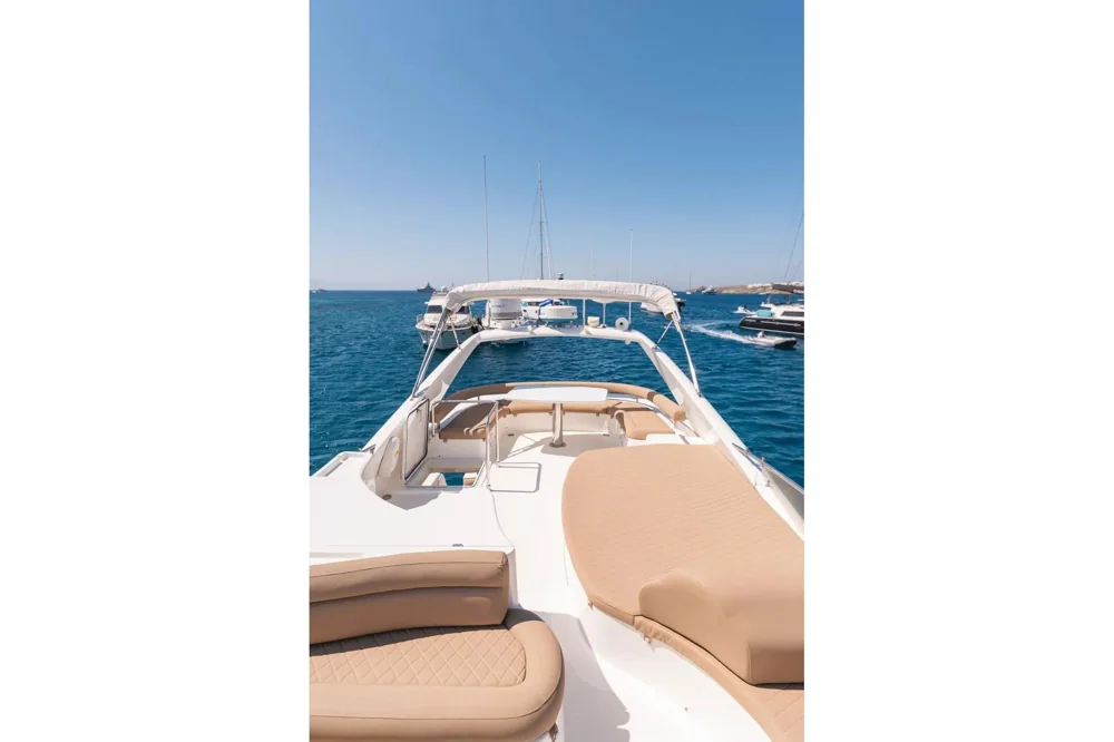 2001 FERRETTI 620 for sale in Athens, Greece, photo 3 of 5