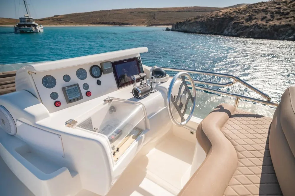 2001 FERRETTI 620 for sale in Athens, Greece, photo 5 of 5