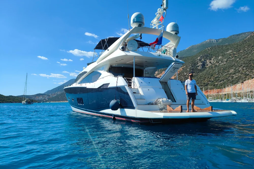 BoatPhoto.coverAlt