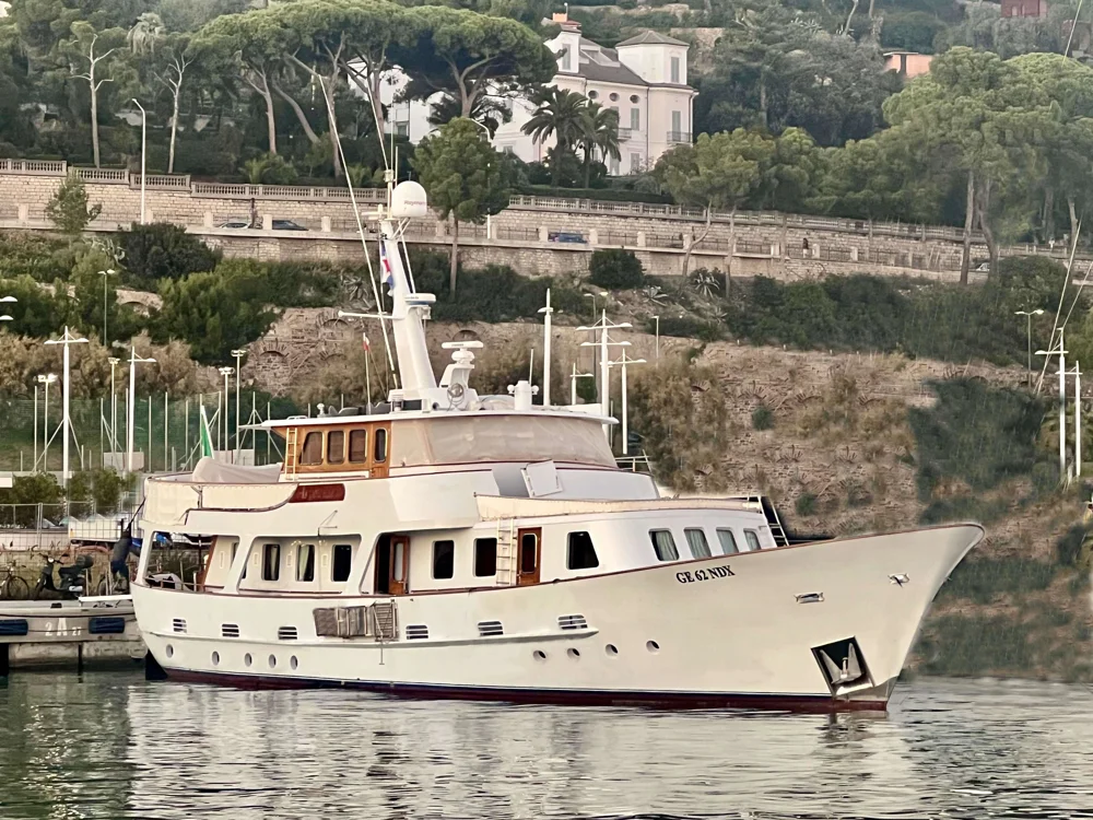 BoatPhoto.coverAlt
