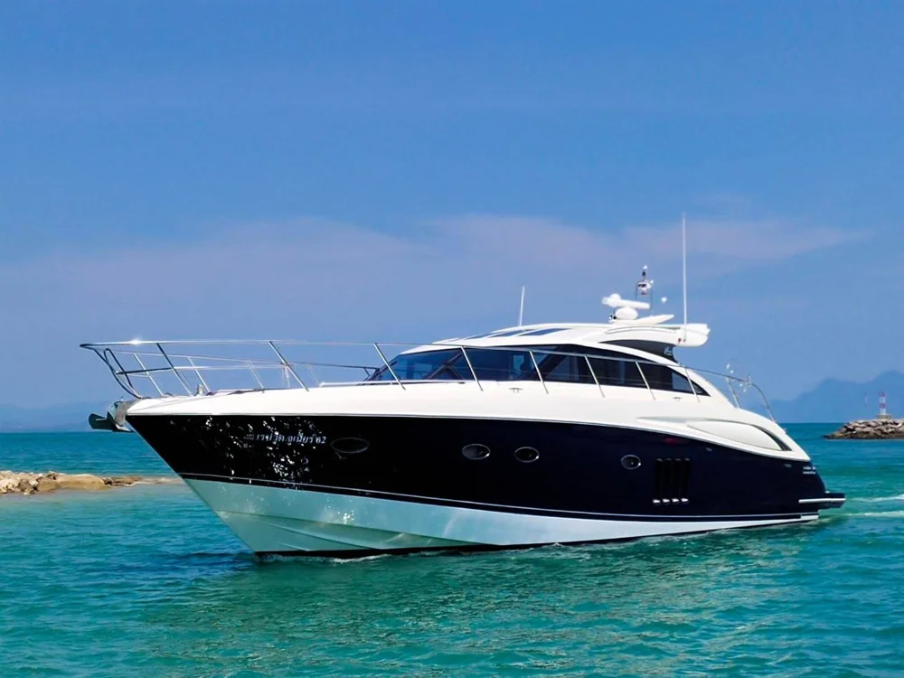 BoatPhoto.coverAlt