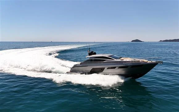 BoatPhoto.coverAlt