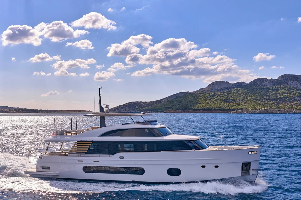 BoatPhoto.coverAlt