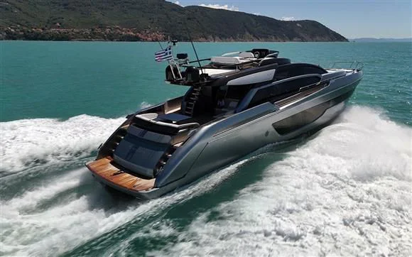 BoatPhoto.coverAlt