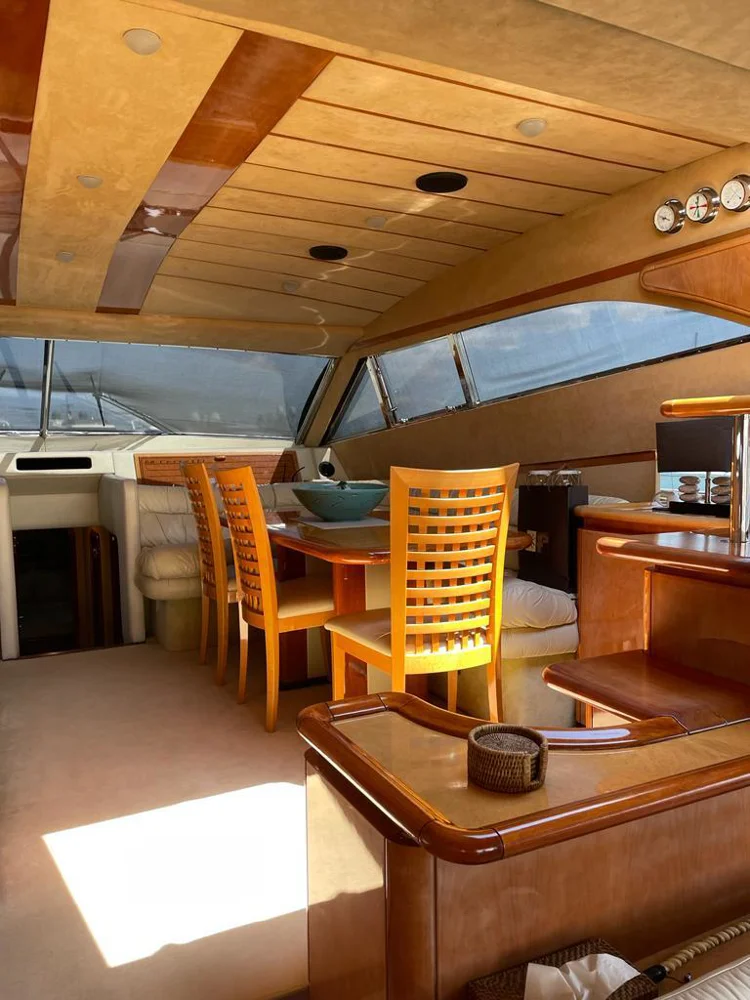 2001 FERRETTI 680 for sale, photo 4 of 5